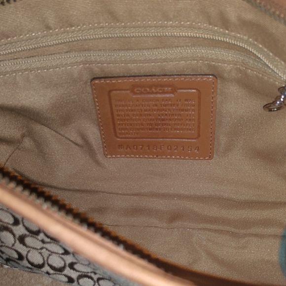 Coach purse - Picture 3 of 4